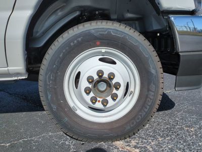 2026 Ford E-450SD — photo 10 view