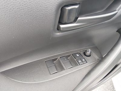 2025 Toyota Corolla — photo 12 view