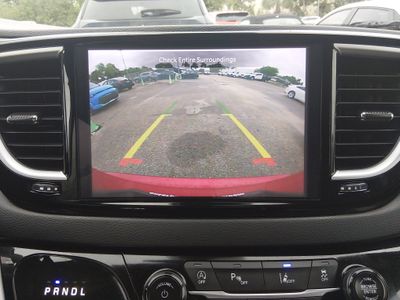 2024 Chrysler Pacifica — photo 16 view