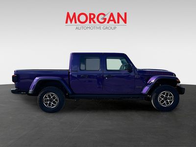 2026 Jeep Gladiator — photo 8 view