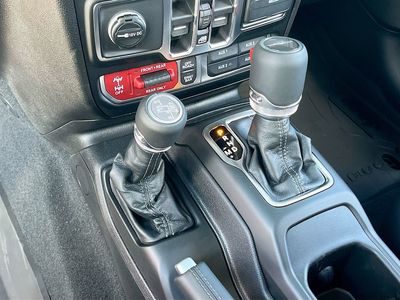2026 Jeep Gladiator — photo 17 view