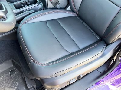 2026 Jeep Gladiator — photo 19 view