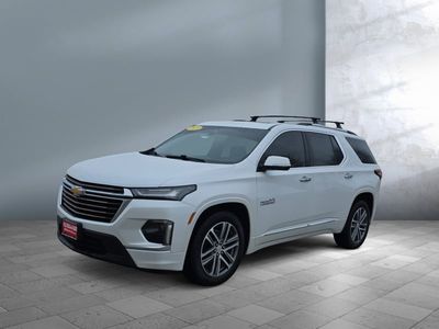 2023 Chevrolet Traverse — front three-quarter view