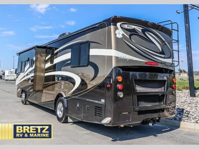 2014 Tiffin Motorhomes Allegro Breeze — interior view