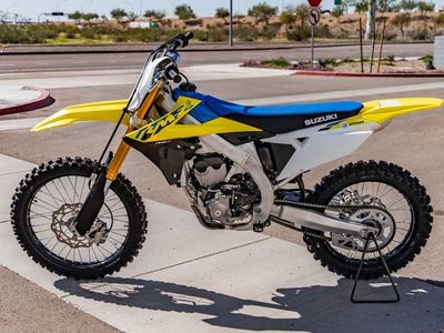 2025 Suzuki RM-Z250 - Photo 3