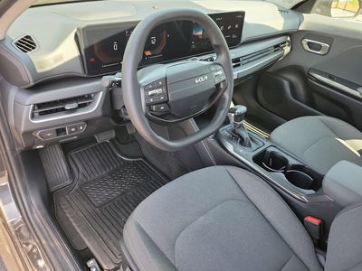 2025 Kia K4 - Photo 3