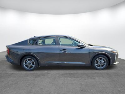 2025 Kia K4 - Photo 2