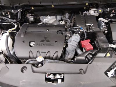 2024 Mitsubishi Outlander Sport — photo 9 view