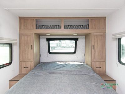 2026 Coachmen Freedom Express Select — photo 15 view