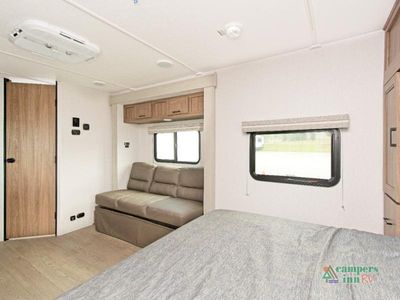 2026 Coachmen Freedom Express Select — photo 14 view