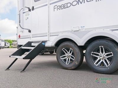 2026 Coachmen Freedom Express Select — photo 27 view