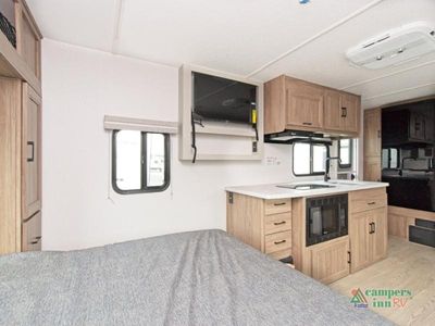 2026 Coachmen Freedom Express Select — photo 12 view