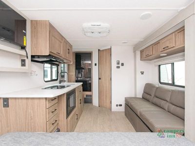 2026 Coachmen Freedom Express Select — photo 13 view