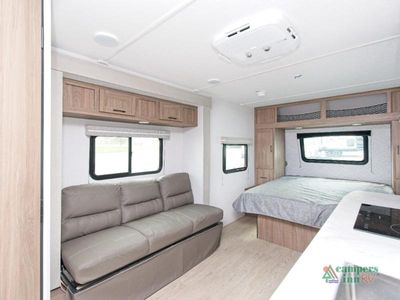 2026 Coachmen Freedom Express Select — photo 8 view