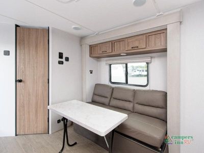 2026 Coachmen Freedom Express Select — photo 7 view