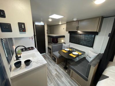 2026 Jayco Jay Flight SLX — photo 11 view