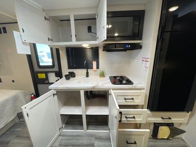 2026 Jayco Jay Flight SLX — photo 13 view