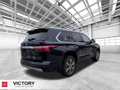 2023 Toyota Sequoia - Photo 3