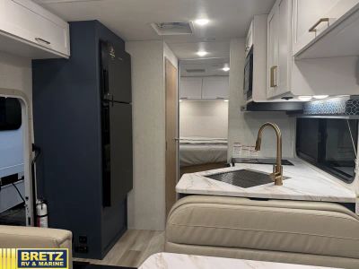 2026 Thor Motor Coach Quantum - Photo 6
