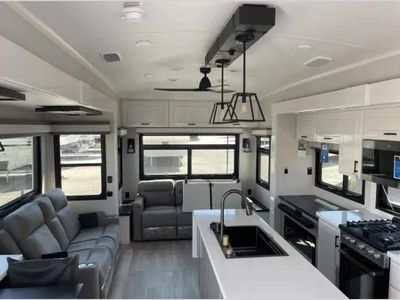 2026 Jayco Pinnacle — photo 10 view