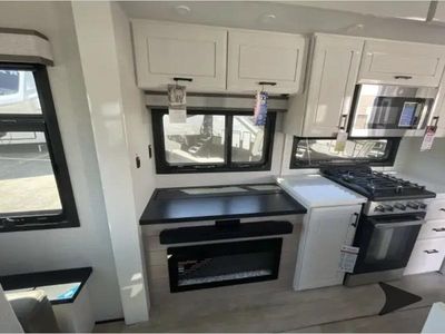 2026 Jayco Pinnacle — photo 16 view