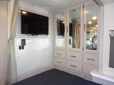 2023 Thor Motor Coach QUANTUM - Photo 25