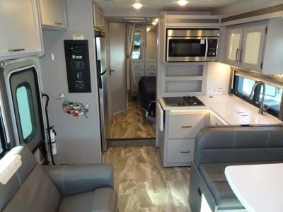 2023 Thor Motor Coach QUANTUM - Photo 5