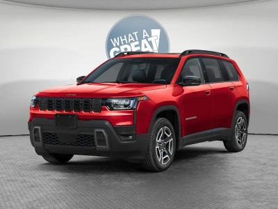 2026 Jeep Cherokee Limited in Red Hot Pearl-Coat Exterior Paint — front three-quarter view