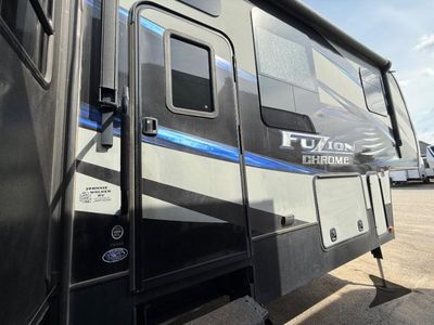 2015 Keystone RV Fuzion — photo 7 view