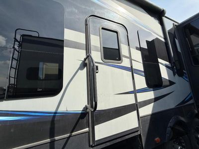 2015 Keystone RV Fuzion — photo 8 view