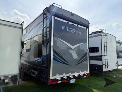 2015 Keystone RV Fuzion — interior view