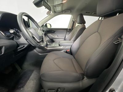 2024 Toyota Highlander — photo 12 view