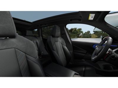 2026 BMW X3 — photo 9 view
