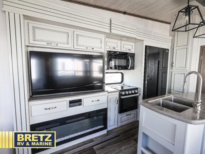 2022 Keystone RV Cougar — photo 9 view
