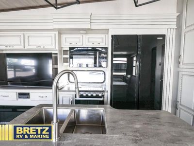 2022 Keystone RV Cougar — photo 8 view