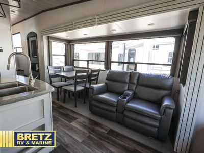 2022 Keystone RV Cougar — photo 10 view