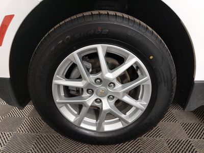 2024 Chevrolet Equinox — photo 10 view