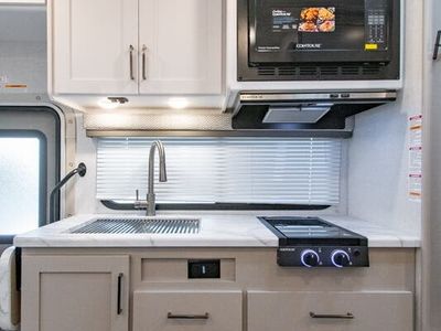 2026 Thor Motor Coach Geneva — photo 14 view