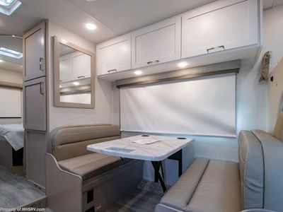 2026 Thor Motor Coach Geneva — photo 9 view