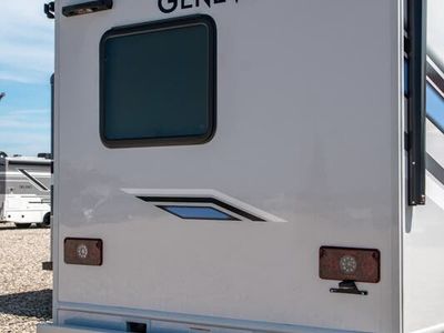 2026 Thor Motor Coach Geneva — photo 35 view