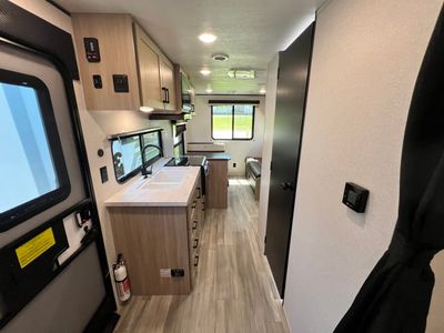 2026 Jayco PROWLER - Photo 2