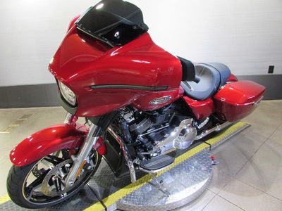 2025 Harley-Davidson FLHX - Street Glide in BRILLIANT RED — front three-quarter view