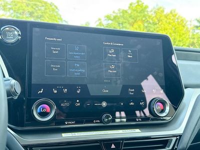 2026 Lexus TX — photo 32 view