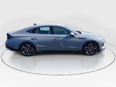 2024 Hyundai Sonata — photo 8 view