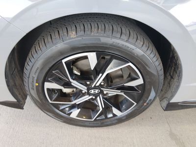 2024 Hyundai Sonata — photo 10 view