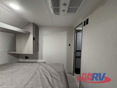 2026 Coachmen RV Clipper 6K Series — photo 47 view