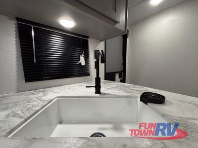2026 Coachmen RV Clipper 6K Series — photo 23 view