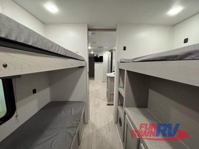 2026 Coachmen RV Clipper 6K Series — photo 35 view