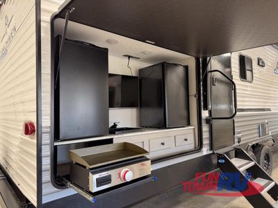 2026 Coachmen RV Clipper 6K Series — photo 17 view