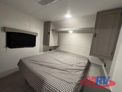 2026 Coachmen RV Clipper 6K Series — photo 43 view